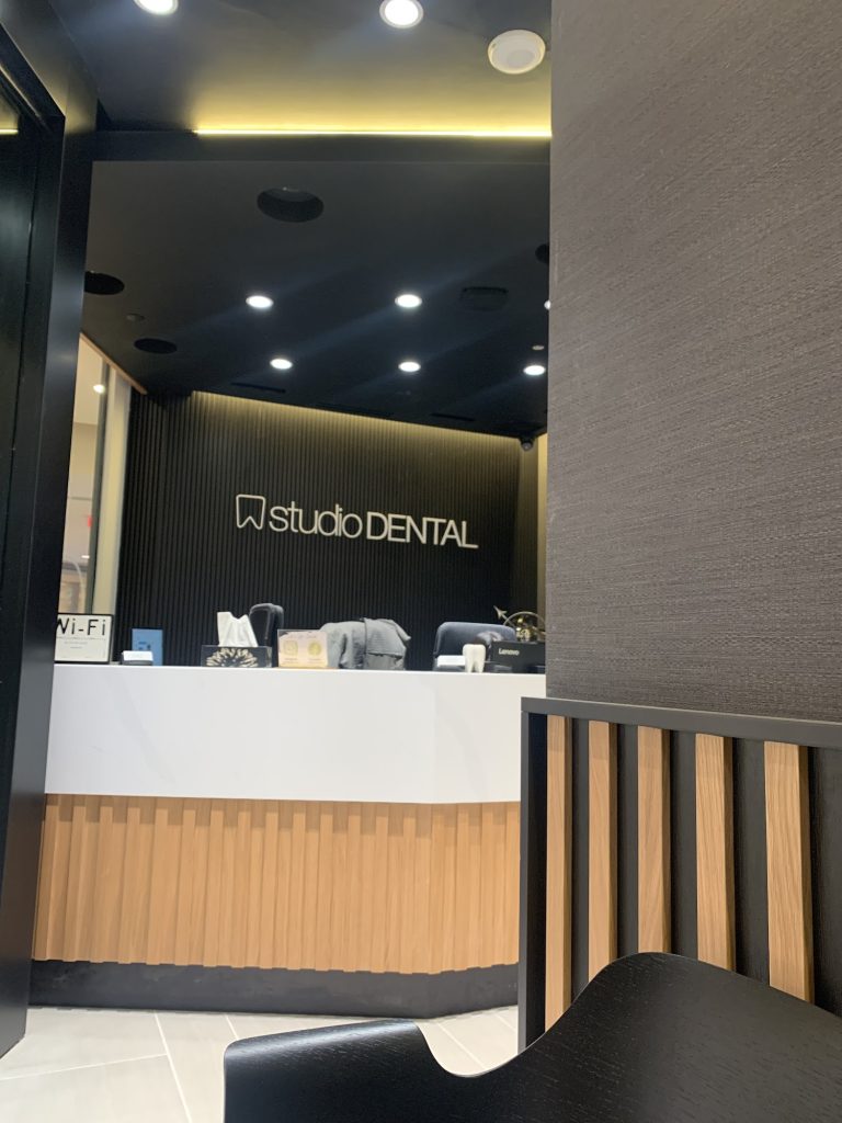 Studio Dental Eaton Centre Dentist Office